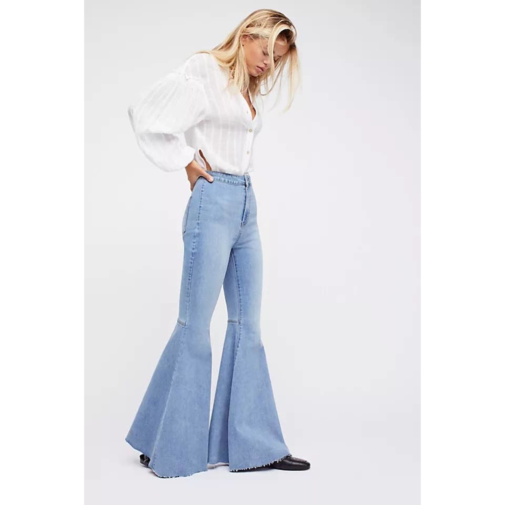 Free People Just Float On Flare Jeans Bermondsey Blue NWT Size 27.